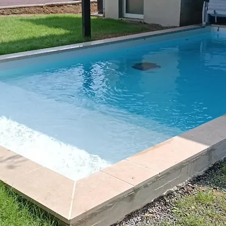 Maison De Famille Entiere, 4 Chambres, 10 Couchages, Piscine Selon Periode Feriehus *