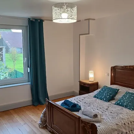 Maison De Famille Entiere, 4 Chambres, 10 Couchages, Piscine Selon Periode Le Chesne (Ardennes)