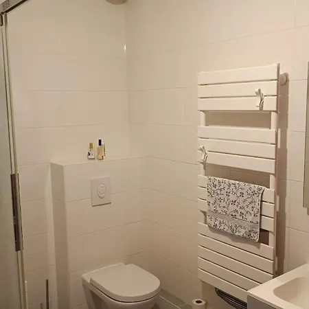 Maison De Famille Entiere, 4 Chambres, 10 Couchages, Piscine Selon Periode Casa de Férias *