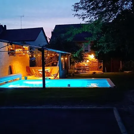 Maison De Famille Entiere, 4 Chambres, 10 Couchages, Piscine Selon Periode בית נופש Le Chesne (Ardennes)