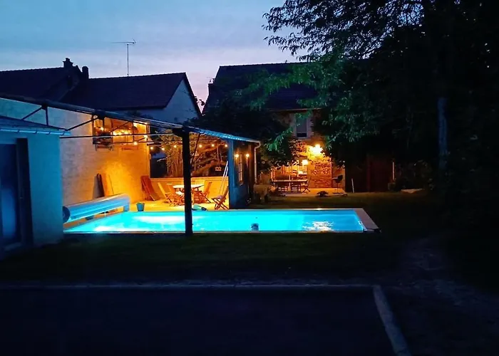 Maison De Famille Entiere, 4 Chambres, 10 Couchages, Piscine Selon Periode Feriehus Le Chesne (Ardennes)