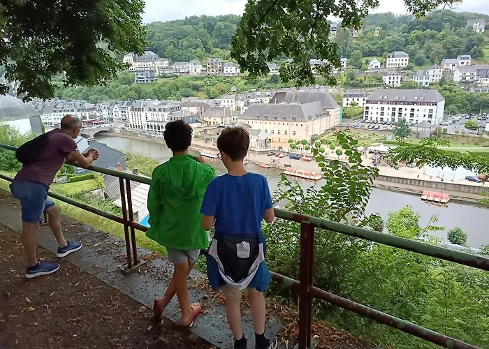 Maison De Famille Entiere, 4 Chambres, 10 Couchages, Piscine Selon Periode Feriehus